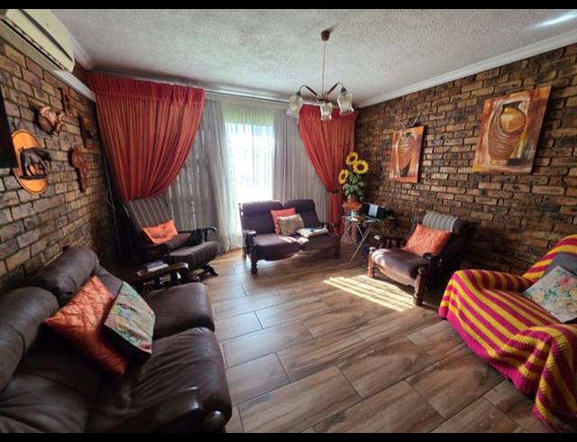 4 BEDROOM HOUSE FOR SALE IN BEDWORTH PARK